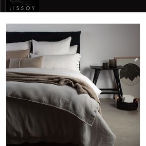 SOLD.  NWT Lissoy Linen King Size Duvet Cover, Ivory